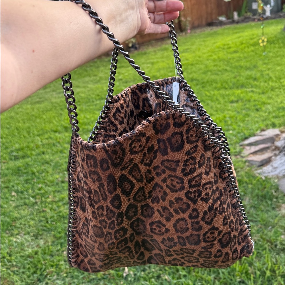 Leopard Print Chain-Trim Tote Bag - Brown - Picture 5 of 6